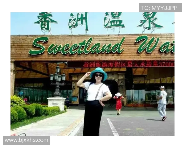 时尚与舒适兼备女士泳装推荐，畅享夏日海滨自由与自信