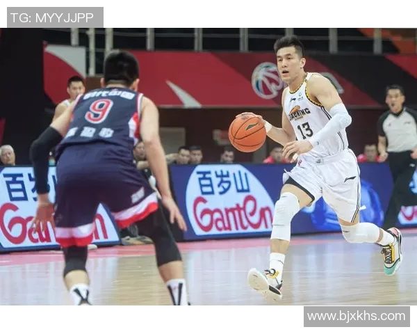 广州篮球队中路突破战术解析与实战应用探讨 广州篮球队中路突破战术解析与实战应用探讨