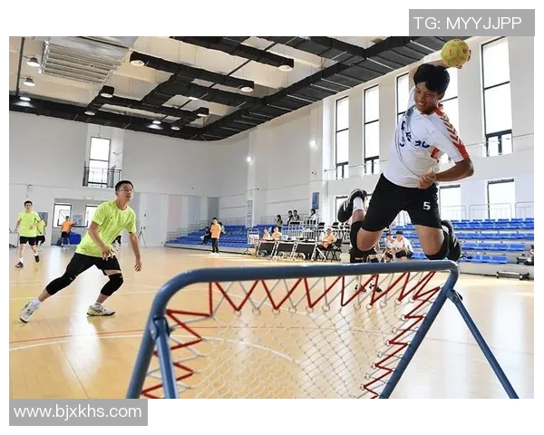 青少年teeball比赛盛况：培养团队协作与运动精神的激情时刻